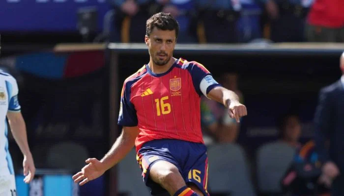  Real Madrid make first approach to sign Rodri from Manchester City