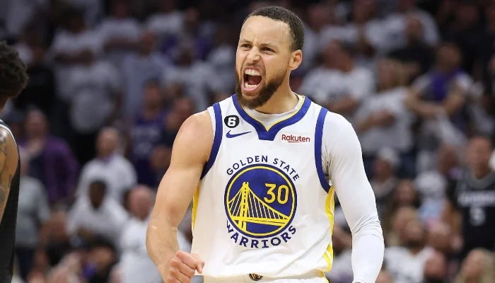  Steph Curry’s future with Warriors in doubt amid roster concerns