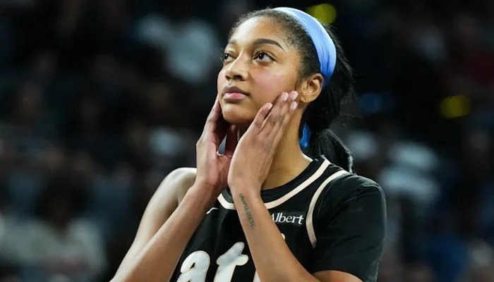  Angel Reese makes WNBA history with record 26 rebounds vs Sparks