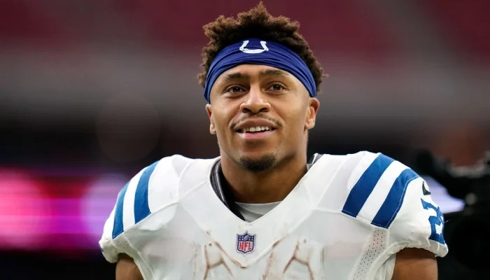  Jonathan Taylor signs $44m contract extension with Colts through 2028